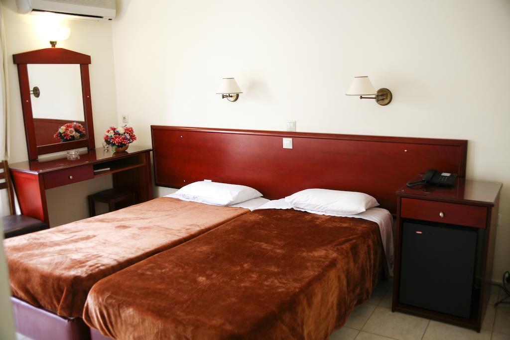 Ilion Hotel Loutraki  Phòng bức ảnh
